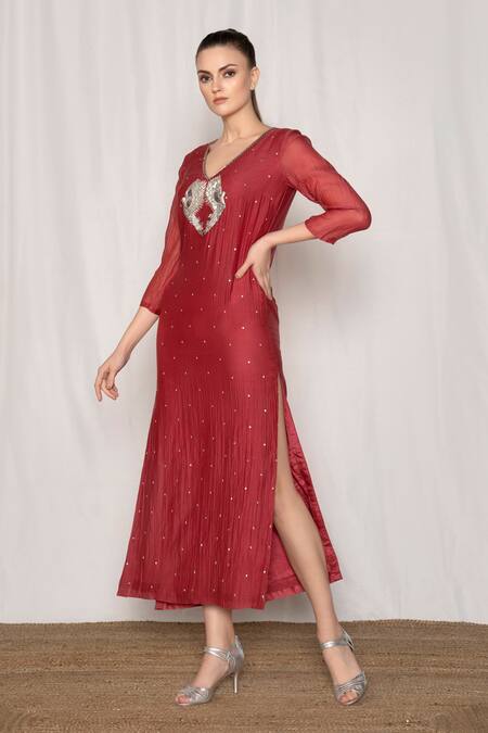 Amrta By Guneet Kondal Pink Cotton, Silk, Viscose Beads, Zari V-neck Sequin Embroidered Dress Online at Aza Fashions Amrta By Guneet Kondal_Pink Cotton, Silk, Viscose Beads, Zari V-neck Sequin Embroidered Dress _Online_at_Aza_Fashions