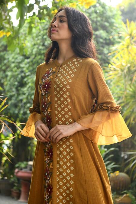 Buy Rekha Agra Yellow Cotton Slub Mandarin Collar Printed Kurta And Pant Set Online at Aza Fashions Buy_Rekha Agra_Yellow Cotton Slub Mandarin Collar Printed Kurta And Pant Set _Online_at_Aza_Fashions