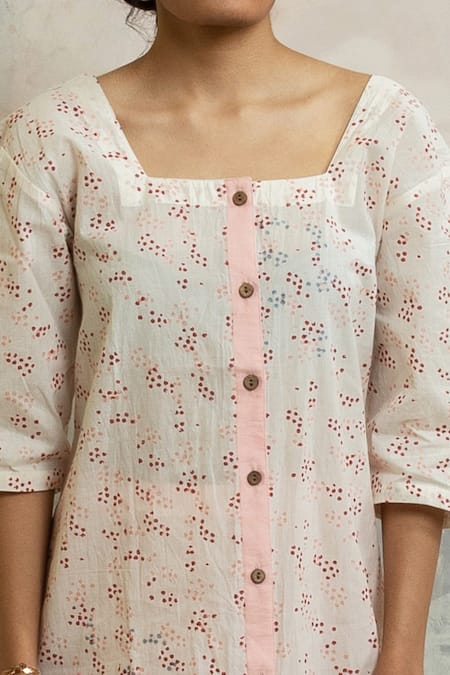 Shop Banana Labs Off White Cotton Square Neck Geometric Pattern Kurta And Pant Set at Aza Fashions Shop_Banana Labs_Off White Cotton Square Neck Geometric Pattern Kurta And Pant Set _at_Aza_Fashions