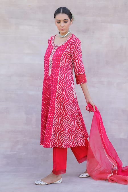 Buy Label Mansi Nagdev Red Chanderi Silk Embroidery, Beads Round Neck Azal A-line Kurta Set Online at Aza Fashions Buy_Label Mansi Nagdev_Red Chanderi Silk Embroidery, Beads Round Neck Azal A-line Kurta Set _Online_at_Aza_Fashions