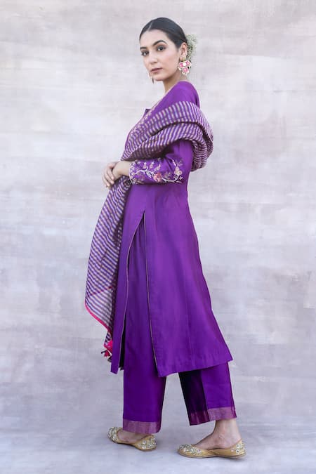 Shop Label Mansi Nagdev Purple Chanderi Silk Sequins, Cut Work, Zari Split V-neck Amirah Kurta Set Online at Aza Fashions Shop_Label Mansi Nagdev_Purple Chanderi Silk Sequins, Cut Work, Zari Split V-neck Amirah Kurta Set _Online_at_Aza_Fashions