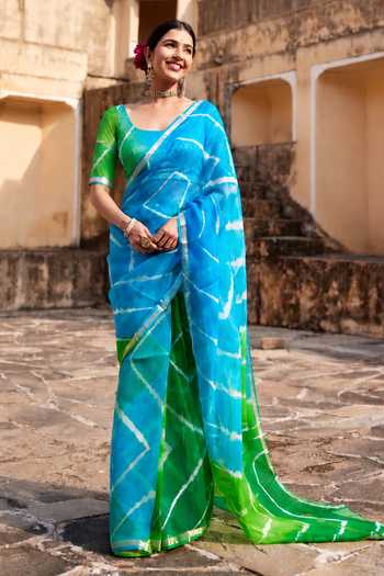 Geroo Jaipur Stripe Pattern Saree With Blouse