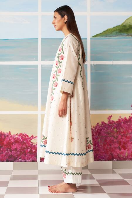 Ikai By Ragini Ahuja_White Chanderi Round Rose Pattern Kurta_Online_at_Aza_Fashions