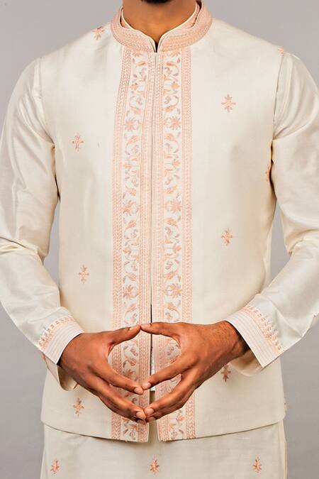 Buy Vanshik White Silk Kurta Bundi Set Online at Aza Fashions Buy_Vanshik_White Silk Kurta Bundi Set _Online_at_Aza_Fashions