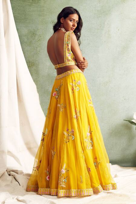 Buy Priyanka Jain Yellow Organza, Chanderi U Neck Embroidered Bridal Lehenga Set Online at Aza Fashions Buy_Priyanka Jain_Yellow Organza, Chanderi U Neck Embroidered Bridal Lehenga Set _Online_at_Aza_Fashions
