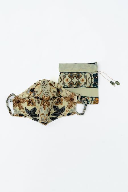 Buy Rabani & Rakha Green Embroidery Face Mask And Pocket Square Gift Box Online at Aza Fashions Buy_Rabani & Rakha_Green Embroidery Face Mask And Pocket Square Gift Box _Online_at_Aza_Fashions
