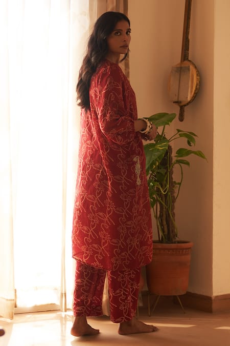 Shop Rekha Agra Red , Handloom Embroidery, Printed Chanderi Kimono And Pant Set at Aza Fashions Shop_Rekha Agra_Red , Handloom Embroidery, Printed Chanderi Kimono And Pant Set _at_Aza_Fashions