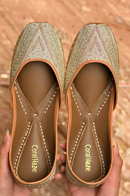 Shop Coral Haze Green Embroidered Escada Juttis at Aza Fashions Shop_Coral Haze_Green Embroidered Escada Juttis_at_Aza_Fashions