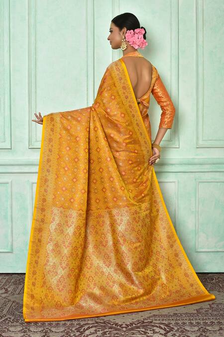 Jamawar Silk Sarees Impart Opulent yet Unique Look to the Women by Senorita  Creations Pvt Ltd - Issuu