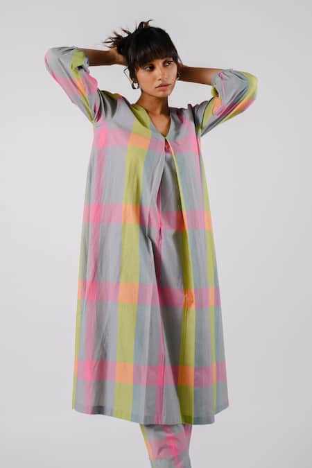 Shop Tussah By Siddhi Shah Grey Cotton Printed Checkered V Neck Kurta at Aza Fashions Shop_Tussah By Siddhi Shah_Grey Cotton Printed Checkered V Neck Kurta _at_Aza_Fashions