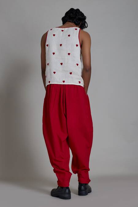 Shop MATI Red 100% Cotton, Pure Linen Solid Pleated Balloon Pant at Aza Fashions Shop_MATI_Red 100% Cotton, Pure Linen Solid Pleated Balloon Pant_at_Aza_Fashions