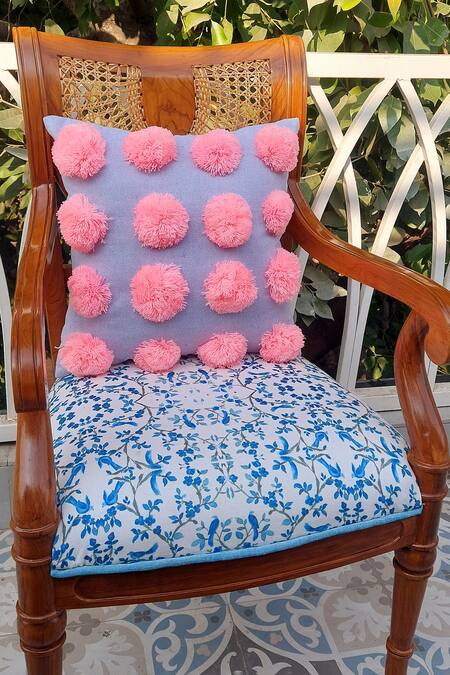 Shop Throwpillow Grey Blend Of Cotton And Polyester Contemporary Layered Cushion Cover at Aza Fashions Shop_Throwpillow_Grey Blend Of Cotton And Polyester Contemporary Layered Cushion Cover_at_Aza_Fashions