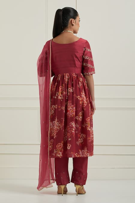 Label Nitisha Floral Print Gathered Kurta Pant Set 