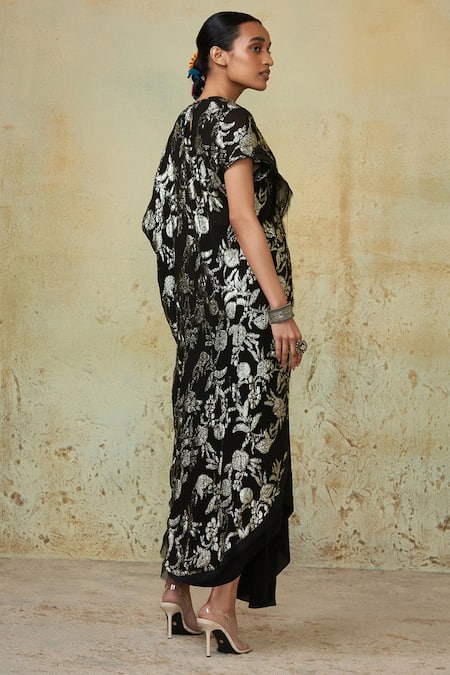 Shop Style Junkiie Black Georgette Embroidery Round Neck Asymmetrical Wrap Tunic at Aza Fashions Shop_Style Junkiie_Black Georgette Embroidery Round Neck Asymmetrical Wrap Tunic _at_Aza_Fashions