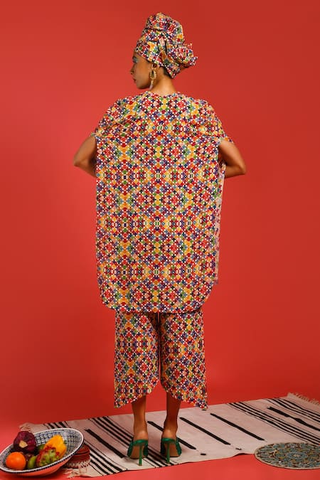 Label Shristi Chetani Digital Print Cape With Pant Set 