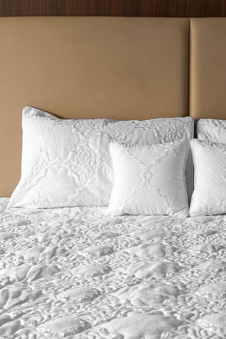 Shop H2h White Linen Embroidered Anastasia Flower Bedcover Set at Aza Fashions Shop_H2h_White Linen Embroidered Anastasia Flower Bedcover Set_at_Aza_Fashions