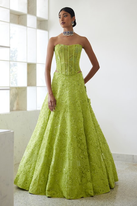 Shop Mishru Green Tulle, Organza Embroidery Sweetheart Neck Evie Corset Lehenga Set at Aza Fashions Shop_Mishru_Green Tulle, Organza Embroidery Sweetheart Neck Evie Corset Lehenga Set _at_Aza_Fashions