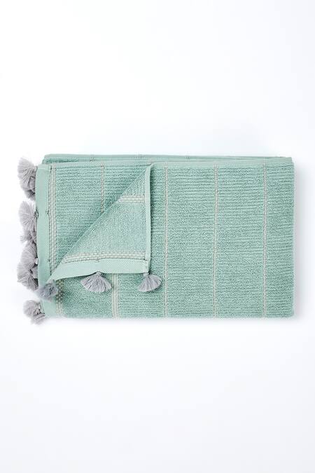 Shop Houmn Green 100% Cotton Dahlia Towel Set at Aza Fashions Shop_Houmn_Green 100% Cotton Dahlia Towel Set_at_Aza_Fashions