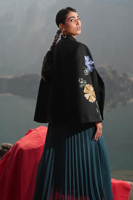 Neiza By Neeti Seth Floral Aari Work Cashmere Wool Cape 