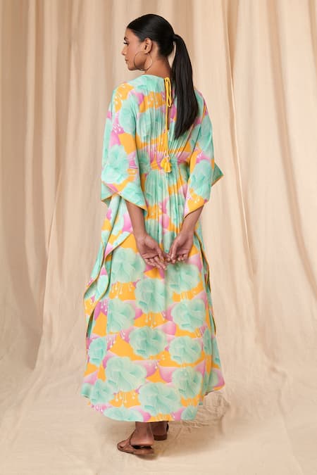 Shop Masaba Green Natural Crepe Bloomerang Round Aquamarine Circular Kaftan at Aza Fashions Shop_Masaba_Green Natural Crepe Bloomerang Round Aquamarine Circular Kaftan_at_Aza_Fashions