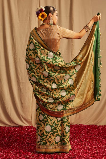 Paaprika Mughal Mehraab Jaal Banarasi Silk Saree 