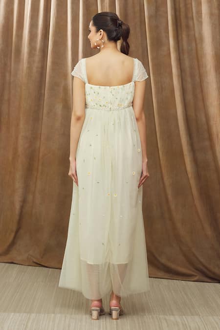Shop Bump Loving Yellow Tulle, Polyester Pearls, Embroidery Sweetheart Daisy Maternity Gown at Aza Fashions Shop_Bump Loving_Yellow Tulle, Polyester Pearls, Embroidery Sweetheart Daisy Maternity Gown_at_Aza_Fashions