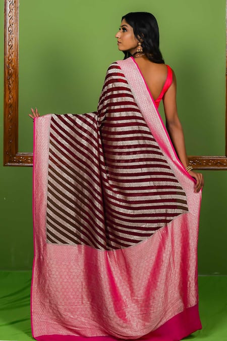 Naaritva India Floral Handwoven Banarasi Saree With Running Blouse 