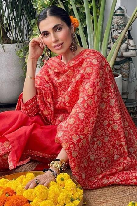 Shop Shrutkirti Orange Chanderi Printed Floral Solid Kurta Set With Dupatta at Aza Fashions Shop_Shrutkirti_Orange Chanderi Printed Floral Solid Kurta Set With Dupatta _at_Aza_Fashions