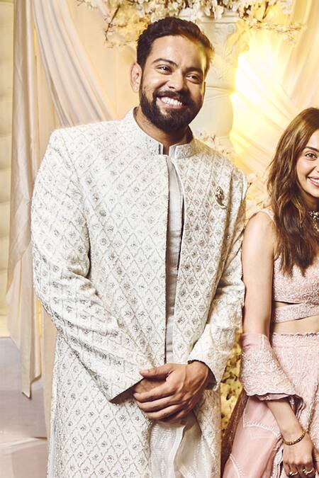 Shop Varun Chakkilam White Twill, Organza, Geometric Threadwork Embroidered Sherwani Set at Aza Fashions Shop_Varun Chakkilam_White Twill, Organza, Geometric Threadwork Embroidered Sherwani Set _at_Aza_Fashions