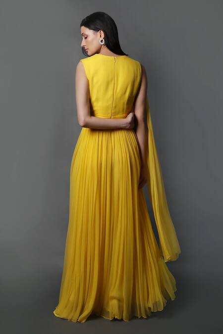 Brilliant Yellow Colour Aso-ebi for Owambe/ Parties. - Stylish Naija |  Classy short dresses, Stylish short dresses, Classy casual outfits