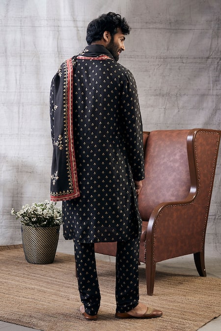 Shop Soup By Sougat Paul Black Silk Embroidery Geometric Motif Print Kurta Set With Shawl at Aza Fashions Shop_Soup By Sougat Paul_Black Silk Embroidery Geometric Motif Print Kurta Set With Shawl _at_Aza_Fashions