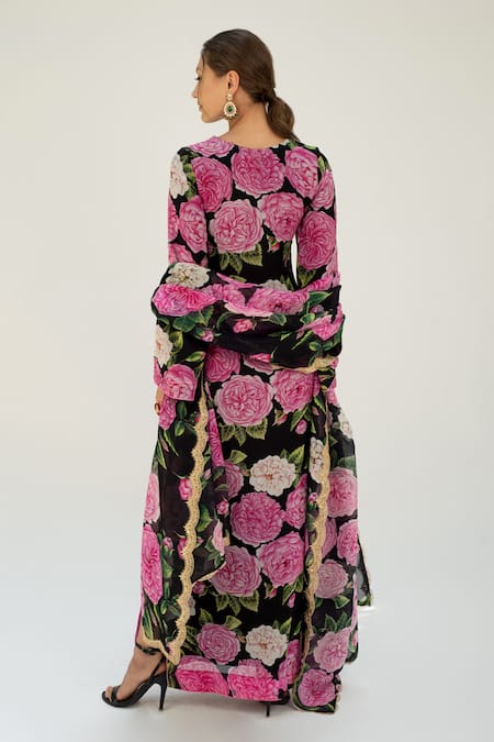 Sanam Brigitte Floral Pattern Long Kurta With Dupatta 