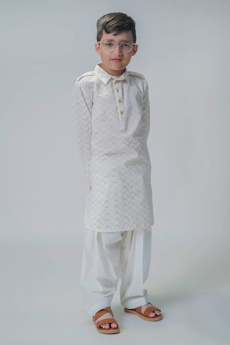 Shop Tiber Taber White Cotton Embroidery Zig-zag Pathani Kurta With Salwar at Aza Fashions Shop_Tiber Taber_White Cotton Embroidery Zig-zag Pathani Kurta With Salwar _at_Aza_Fashions