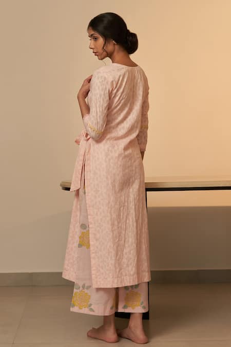 Shop_Label Mansi Nagdev_Pink Cotton Sequins, Beads V-neck Tarini Floral Pattern Kurta And Trouser Set _at_Aza_Fashions