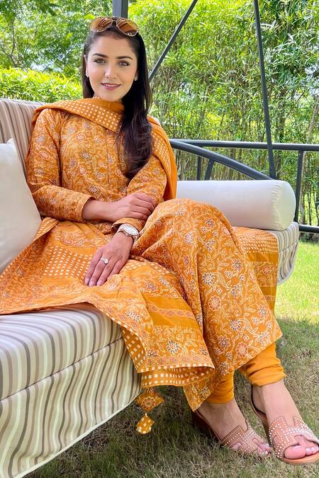 Shop Shrutkirti Yellow Chanderi Printed Floral Round Botanical Kurta Set at Aza Fashions Shop_Shrutkirti_Yellow Chanderi Printed Floral Round Botanical Kurta Set _at_Aza_Fashions