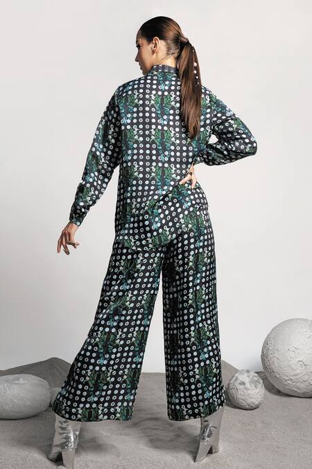 Shop Ekastories Black Cotton Split V-neck Lunar Print Twist Front Shirt And Pant Set at Aza Fashions Shop_Ekastories_Black Cotton Split V-neck Lunar Print Twist Front Shirt And Pant Set_at_Aza_Fashions