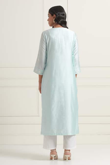 Shop Ikshita Choudhary Sky Blue Kurta Chanderi Silk Embroidered Floral Round Set With Kota Dupatta at Aza Fashions Shop_Ikshita Choudhary_Sky Blue Kurta Chanderi Silk Embroidered Floral Round Set With Kota Dupatta_at_Aza_Fashions