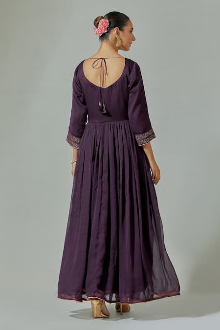 Shop Basanti - Kapde Aur Koffee Purple Chinon Mirror, Sequin, Thread Leaf Neck Embroidered Anarkali With Dupatta at Aza Fashions Shop_Basanti - Kapde Aur Koffee_Purple Chinon Mirror, Sequin, Thread Leaf Neck Embroidered Anarkali With Dupatta _at_Aza_Fashions