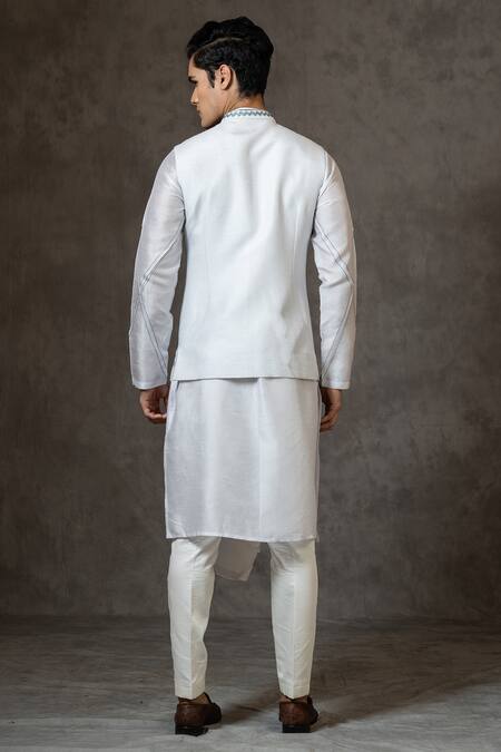 Shop PAARSH Blue Bamboo, Cotton Mirrors, Embroidery Geometric Work Bundi Set at Aza Fashions Shop_PAARSH_Blue Bamboo, Cotton Mirrors, Embroidery Geometric Work Bundi Set _at_Aza_Fashions