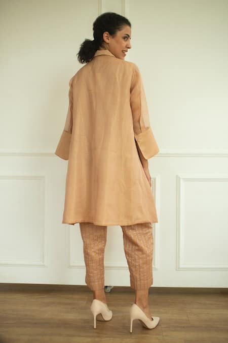 Oja Hand Embroidered Tunic & Pant Set 