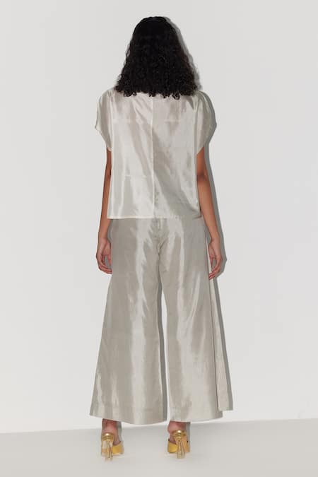 Shop Febo6 Ivory Silk Button-down Neck Arc Two Tone Top at Aza Fashions Shop_Febo6_Ivory Silk Button-down Neck Arc Two Tone Top _at_Aza_Fashions