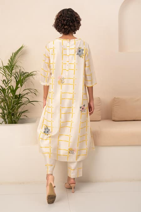 Shop Arcvsh By Pallavi Singh Ivory Chanderi Round Neck Geometric And Floral Print Kurta With Pant at Aza Fashions Shop_Arcvsh By Pallavi Singh_Ivory Chanderi Round Neck Geometric And Floral Print Kurta With Pant _at_Aza_Fashions