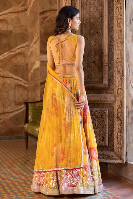 Basanti Kapde aur Koffee Floral Print Lehenga Embroidered Blouse Set 