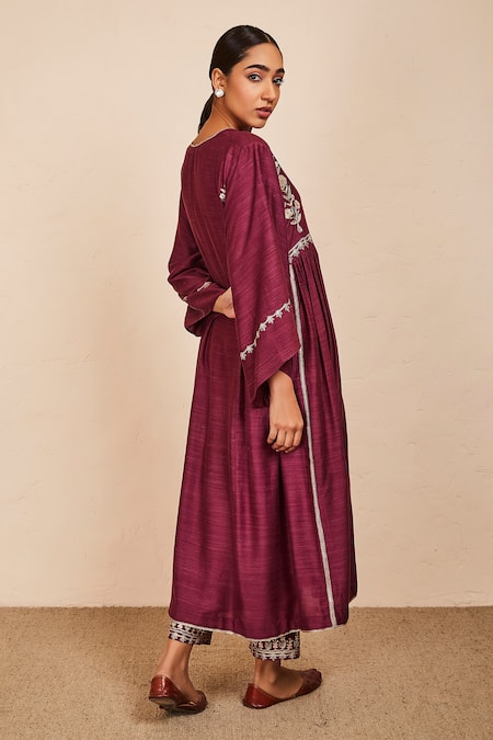 Sue Mue Wine Tussar Georgette Embroidery Aari Work Round Rishima Kaftan And Pant Set  2