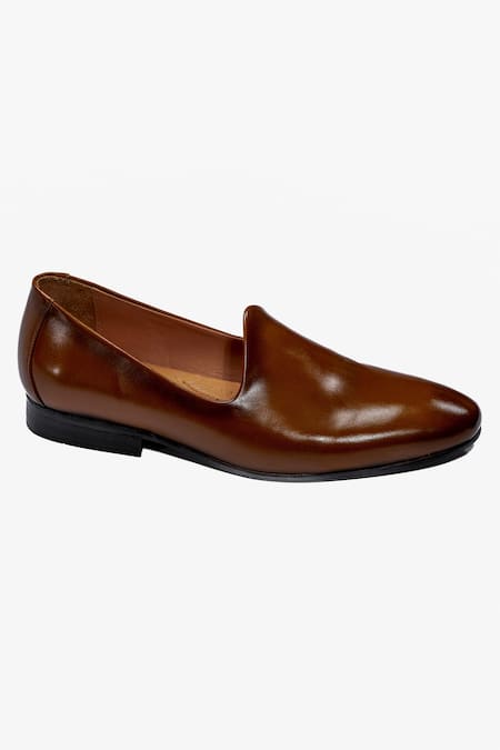 Amrit Dawani Leather Plain Toe Shoes 
