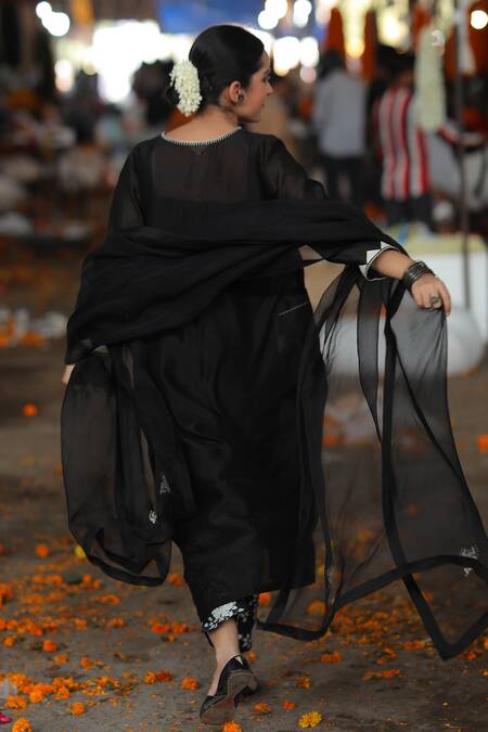 Shop Raiman Black Chanderi Embroidered Floral V Neck Kurta Set at Aza Fashions Shop_Raiman_Black Chanderi Embroidered Floral V Neck Kurta Set _at_Aza_Fashions