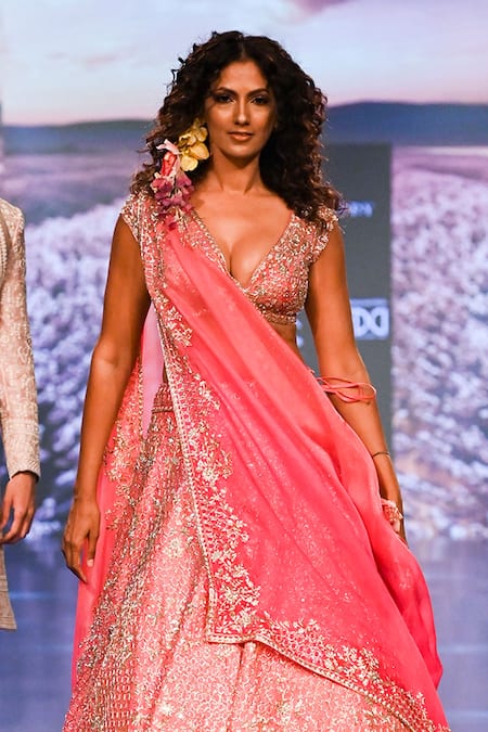 Shop Anushree Reddy Pink Organza Embroidery, Zari Plunge Neck Nazakat Honeycomb Bridal Lehenga Set at Aza Fashions Shop_Anushree Reddy_Pink Organza Embroidery, Zari Plunge Neck Nazakat Honeycomb Bridal Lehenga Set _at_Aza_Fashions