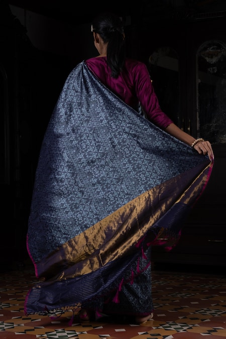 Women's Black Blue Cotton Blend Handloom Festive Saree - Angoshobha | Saree,  Women, Festival looks