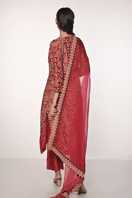 Soumodeep Dutta Chanderi Triangle Print Kurta Pant Set 