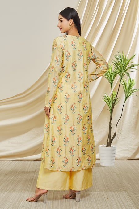 Shop Peenacolada Yellow Chanderi Tassels Keyhole Neck Resham Embroidered Kurta And Pant Set at Aza Fashions Shop_Peenacolada_Yellow Chanderi Tassels Keyhole Neck Resham Embroidered Kurta And Pant Set _at_Aza_Fashions